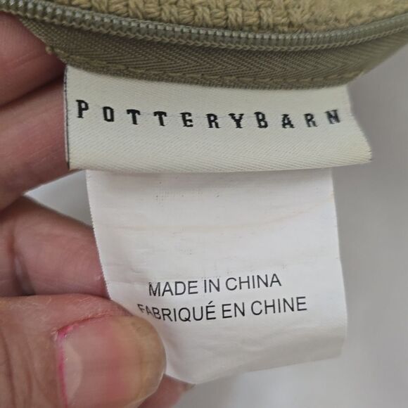 Pottery barn 20x20" pillow case - Picture 3 of 4